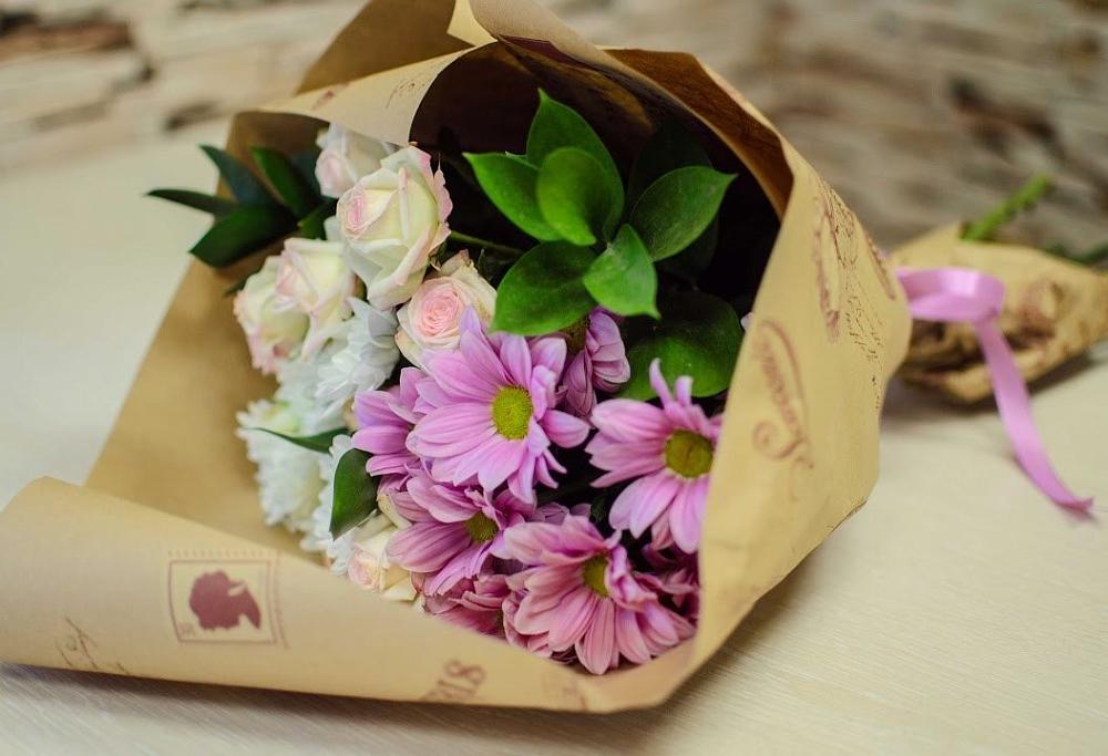 Букет цветов из: Розы и Хризантемы в Сысерти