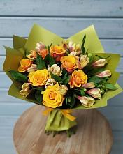 Букет цветов из:  Альстромерии и Розы в Сысерти