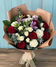 Букет цветов из:  Розы и Альстромерии в Сысерти