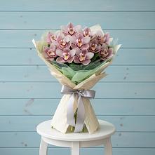 Букет цветов из:  Орхидеи и Розы #REPLACE_PRED# Сысерти