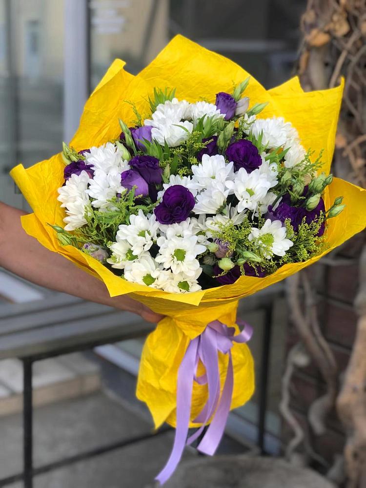 Букет цветов из: Ирисы, Хризантемы и Ромашки в Сысерти