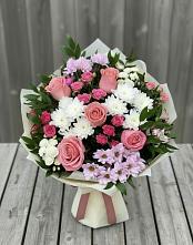 Букет цветов из:  Альстромерии, Гвоздики, Розы и Хризантемы в Сысерти