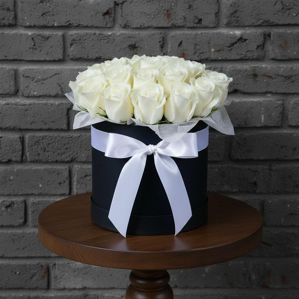 Цветочная композиция из Розы в шляпной коробке в Сысерти