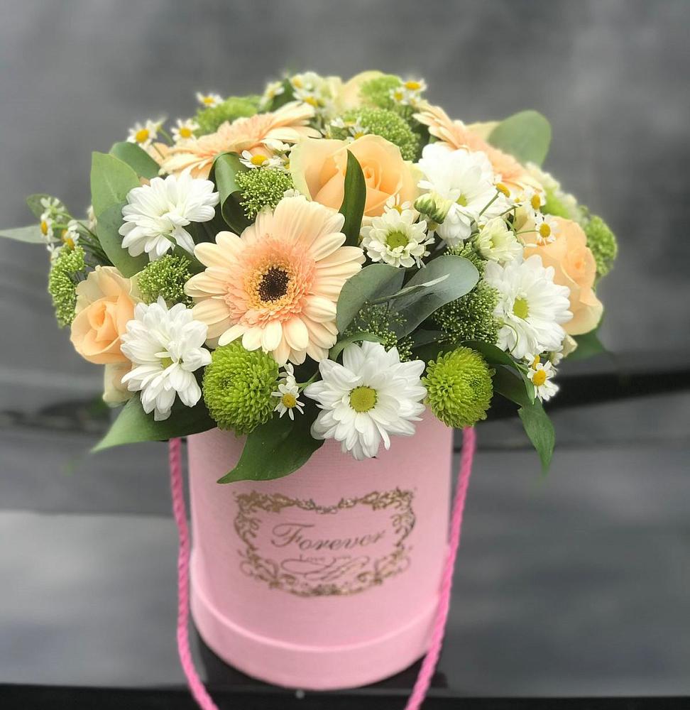 Цветочная композиция из Розы, Герберы и Хризантемы в шляпной коробке в Сысерти