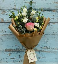 Букет цветов из:  Розы и Лизиантусы в Сысерти