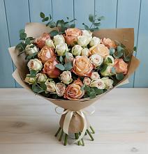 Букет цветов из:  Альстромерии и Розы в Сысерти