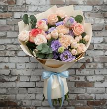 Букет цветов из:  Розы, Лизиантусы и Гвоздики #REPLACE_PRED# Сысерти