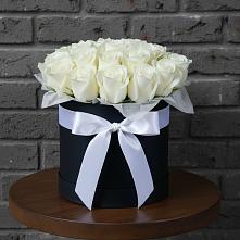 Цветочная композиция из Розы в шляпной коробке в Сысерти